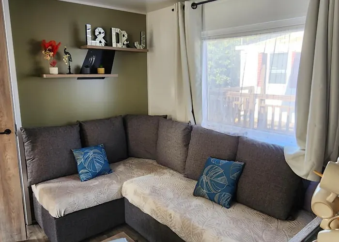 Mobil-Home Climatise A Valras Plage Dans Le Camping 4 Etoiles Les Sables Du Midi A 800M De La Plage